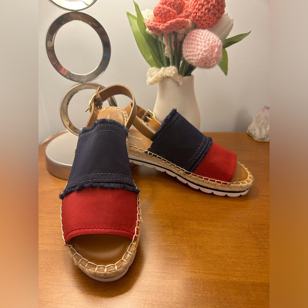 Tommy Hilfiger navy blue and red flat sandals